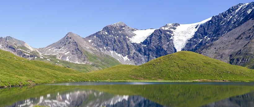 tatentaise valley in french alps